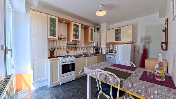 Vente
                Appartement86,04 m² - 3 Pièces -
                    LES SABLES D OLONNE (85100)