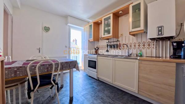 Vente
                Appartement86,04 m² - 3 Pièces -
                    LES SABLES D OLONNE (85100)