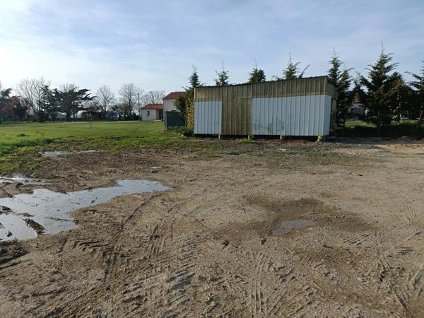 Dpt Deux Sèvres (79), à vendre AIRVAULT maison P6 de 115,5 m² - Terrain de 11861 - Plain pied