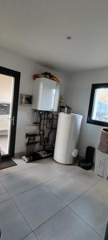 Dpt Deux Sèvres (79), à vendre AIRVAULT maison P6 de 115,5 m² - Terrain de 11861 - Plain pied