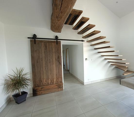 Dpt Deux Sèvres (79), à vendre AIRVAULT maison P6 de 115,5 m² - Terrain de 11861 - Plain pied