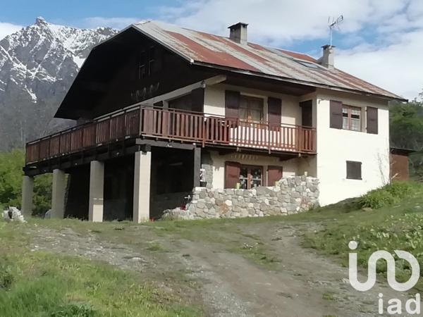 Châlet 6 pièces de 212 m² à Puy-Saint-Vincent (05290)