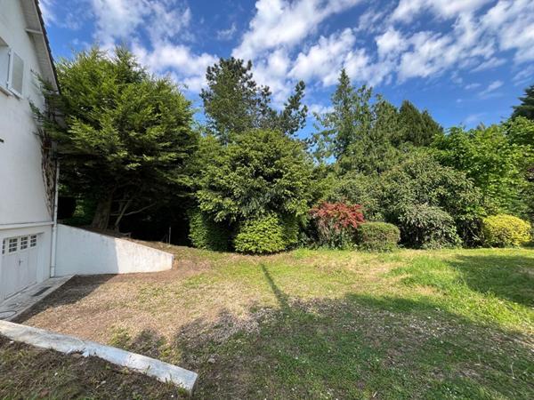 Maison Noyon 4 pièce(s) 135 m2 - Sous-sol - Terrain 790m²