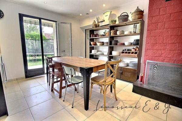 Laigneville 60290 - Pavillon 4 chambres - bureau - dépendance sur 600m² de terrain