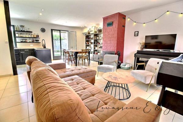 Laigneville 60290 - Pavillon 4 chambres - bureau - dépendance sur 600m² de terrain