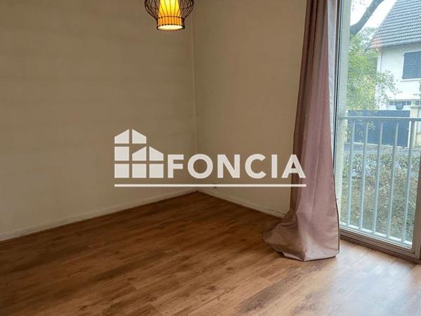 Location Appartement 4 pièces 74.3 m² - 14 RESIDENCE LA THEUILLERIE Ris Orangis 91130