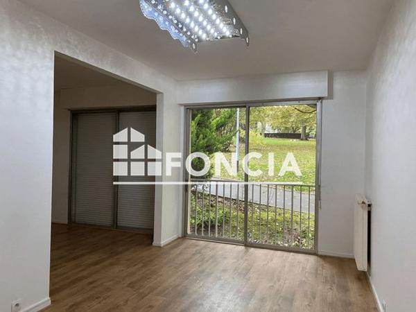 Location Appartement 4 pièces 74.3 m² - 14 RESIDENCE LA THEUILLERIE Ris Orangis 91130