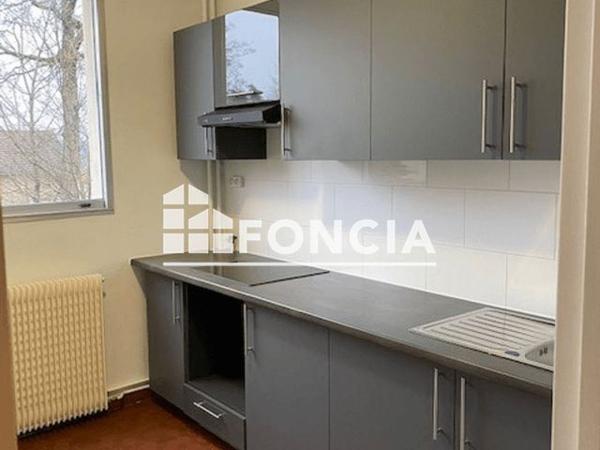 Location Appartement 4 pièces 74.3 m² - 14 RESIDENCE LA THEUILLERIE Ris Orangis 91130