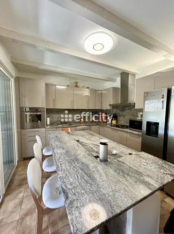 Maison 7 pièces - 220 m²