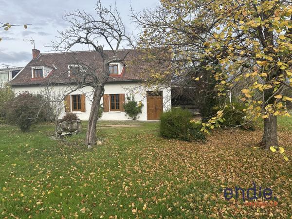 VENTE d'une maison de 8 pièces (183 m²) à BRUGHEAS