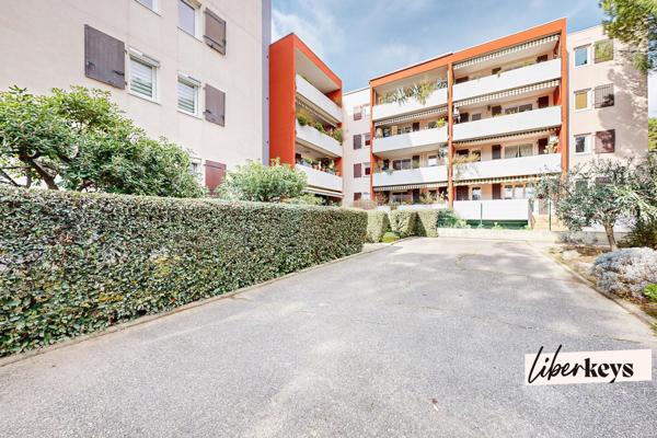 Appartement dans résidence sécurisée avec 3 chambres terrasse et jardin