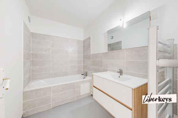 Appartement dans résidence sécurisée avec 3 chambres terrasse et jardin