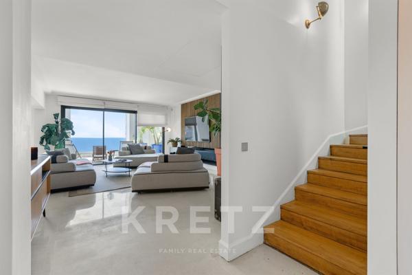Appartement sur falaise avec vue mer
