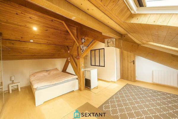 GRILLY- Bel appartement atypique de type T3 56 m² (76 m² utiles) - 415.000 €