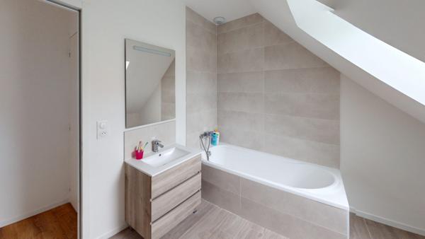 Maison à louer - DPE A - LION SUR MER