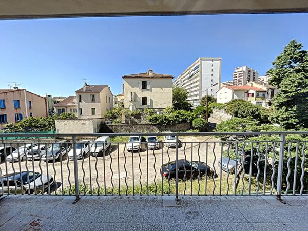 Appartement Ajaccio 1 pièce- 36.34 m2- Avenue Kennedy - calme - parking collectif