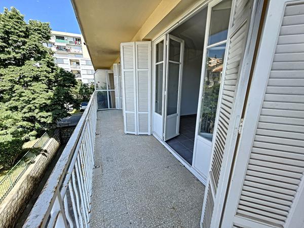 Appartement Ajaccio 1 pièce- 36.34 m2- Avenue Kennedy - calme - parking collectif
