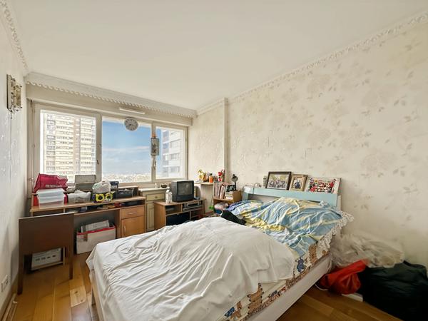 Appartement Rosny Sous Bois 5 pièces au pied du métro