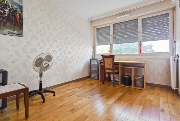 Appartement Rosny Sous Bois 5 pièces au pied du métro