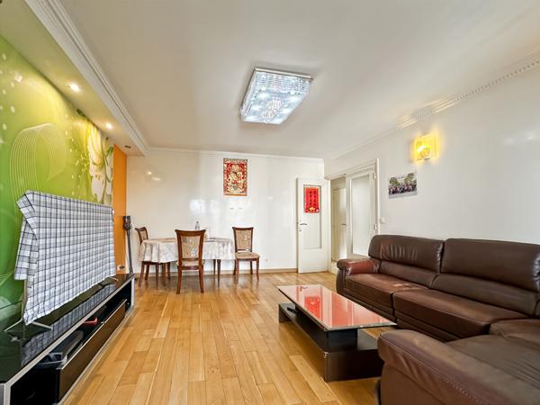 Appartement Rosny Sous Bois 5 pièces au pied du métro