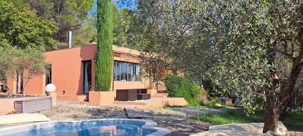 L'Isle-sur-la-Sorgue (84800) Superbe maison sur les hauteurs de l'Isle sur la Sorgue