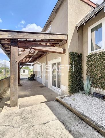 Centre ville avec terrasse et jardin à Vitry le François