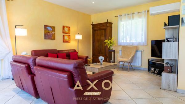 ROGNES - ENSEMBLE IMMOBILIER - PISCINE - CARPORT - TERRAIN  4000 M2 - POSSIBILITE DETACHEMENT - 1 200 000