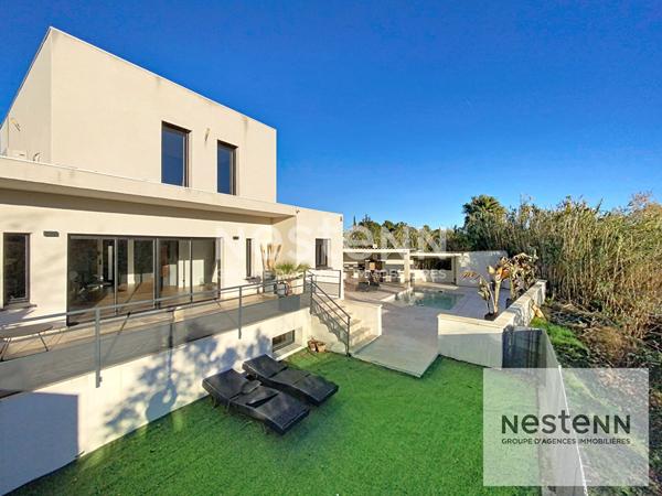 A vendre maison 4 pièces de 160 m² avec sous-sol aménagé de 140 m² et piscine sur terrain de plus de 750 m² à Juvignac, proche Montpellier