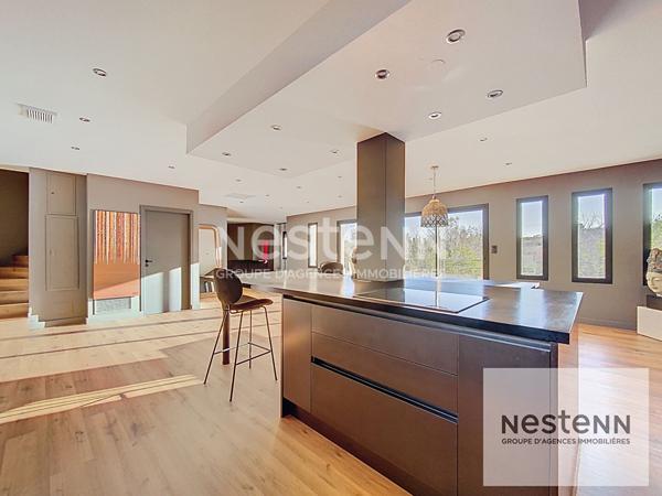 A vendre maison 4 pièces de 160 m² avec sous-sol aménagé de 140 m² et piscine sur terrain de plus de 750 m² à Juvignac, proche Montpellier