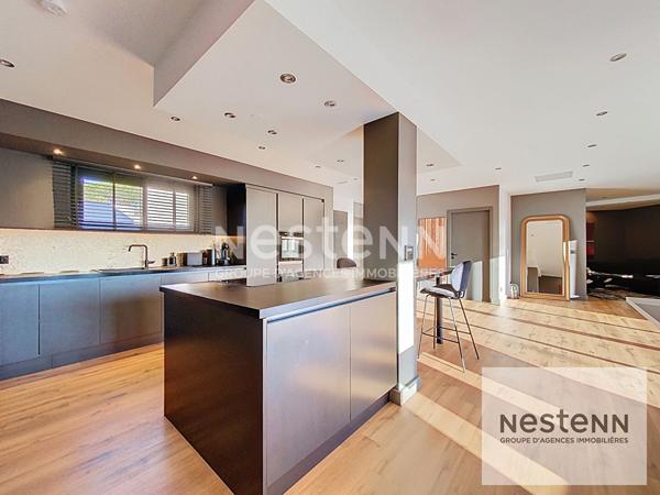 A vendre maison 4 pièces de 160 m² avec sous-sol aménagé de 140 m² et piscine sur terrain de plus de 750 m² à Juvignac, proche Montpellier