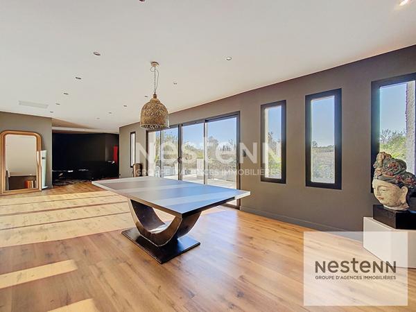 A vendre maison 4 pièces de 160 m² avec sous-sol aménagé de 140 m² et piscine sur terrain de plus de 750 m² à Juvignac, proche Montpellier
