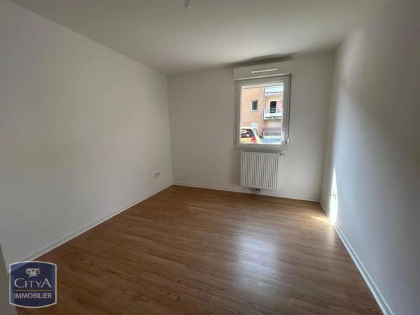 Appartement à louer 2 pièces 46.67m² Grand-Charmont (25200)
