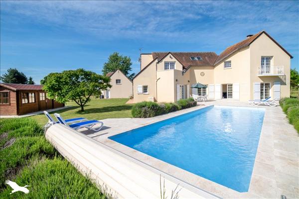 Maison à vendre |  Parçay-les-Pins |  10 pièces | 340 m²