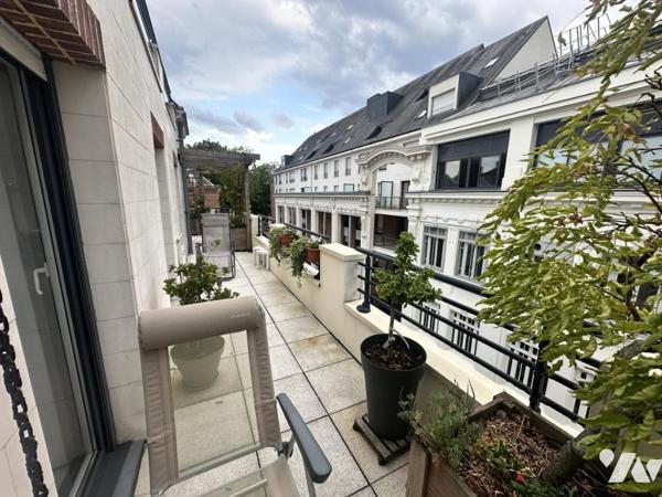 AMIENS HYPER-CENTRE, 167m², 4 chambres, 2 box et 2 caves