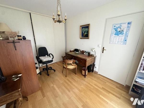 AMIENS HYPER-CENTRE, 167m², 4 chambres, 2 box et 2 caves
