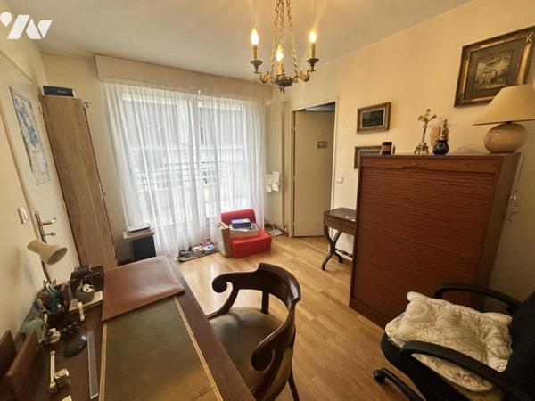 AMIENS HYPER-CENTRE, 167m², 4 chambres, 2 box et 2 caves