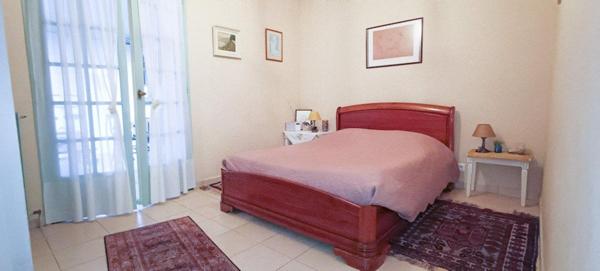 PROCHE COMMERCES ET SERVICES