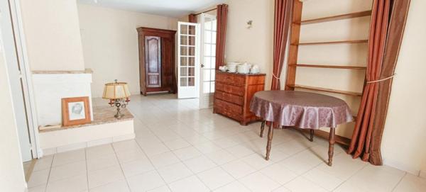 PROCHE COMMERCES ET SERVICES