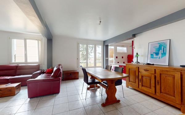 Appartement à vendre    5 pièces • 81,80 m2 Sainte-Foy-lès-Lyon