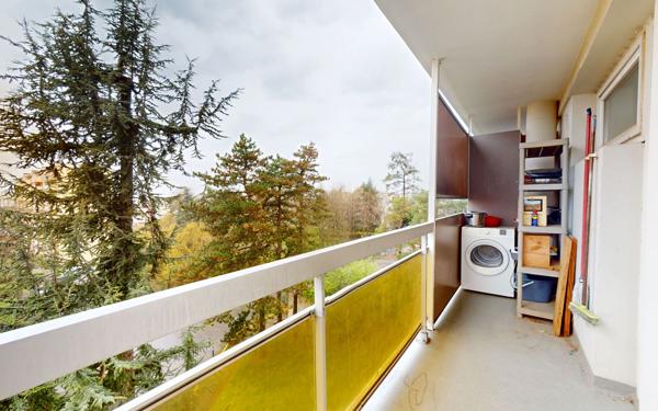 Appartement à vendre    5 pièces • 81,80 m2 Sainte-Foy-lès-Lyon