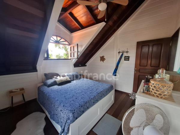 À VENDRE – Maison individuelle - Saint-Pierre – 7 pièces - 140 m² - Terrain de 692 m² - Vue mer et montagne Pelée