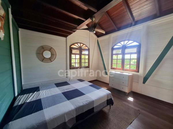 À VENDRE – Maison individuelle - Saint-Pierre – 7 pièces - 140 m² - Terrain de 692 m² - Vue mer et montagne Pelée