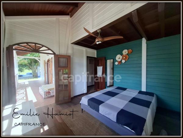 À VENDRE – Maison individuelle - Saint-Pierre – 7 pièces - 140 m² - Terrain de 692 m² - Vue mer et montagne Pelée