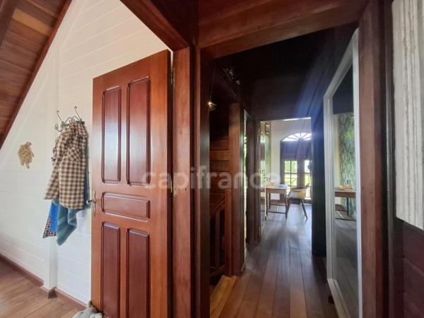 À VENDRE – Maison individuelle - Saint-Pierre – 7 pièces - 140 m² - Terrain de 692 m² - Vue mer et montagne Pelée