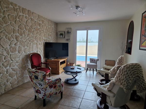 MAISON 3 CHAMBRES avec Piscine