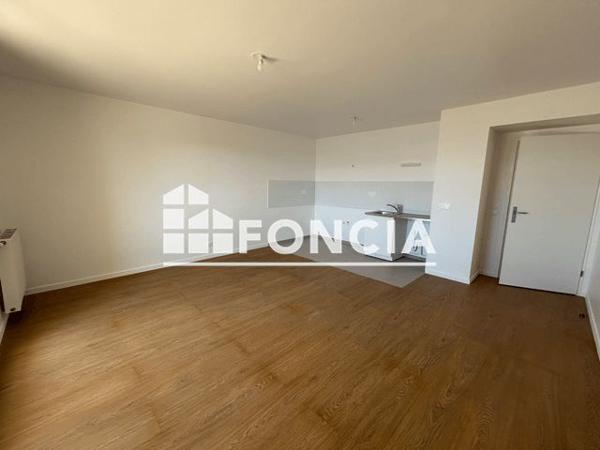 Location Appartement 3 pièces 62.3 m² - 1215 BOULEVARD DE L'EUROPE Melun 77000