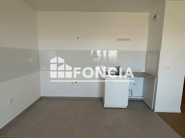 Location Appartement 3 pièces 62.3 m² - 1215 BOULEVARD DE L'EUROPE Melun 77000