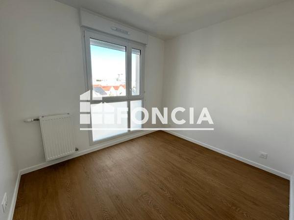 Location Appartement 3 pièces 62.3 m² - 1215 BOULEVARD DE L'EUROPE Melun 77000