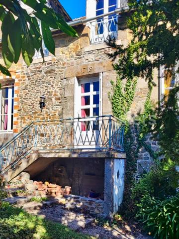Vente
                Maison119,51 m² - 7 Pièces -
                    SAINT GEORGES DE GREHAIGNE (35610)