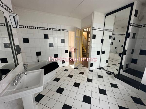 Maison à vendre 8 pièces de 199 m²